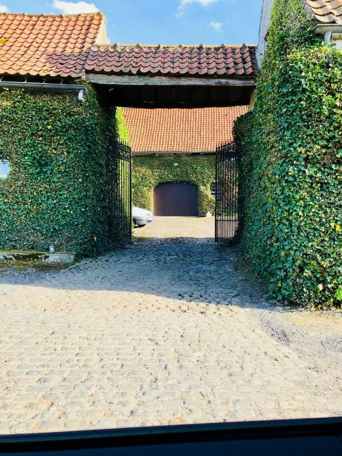Ferienwohnung La Ferme Des Roses Tournai Exterior foto